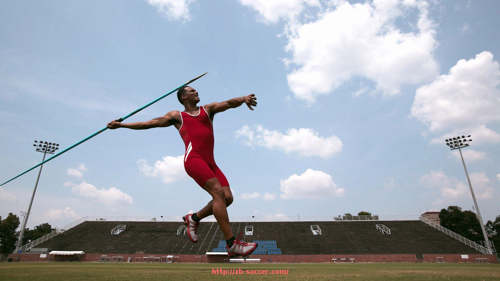 足球直播-健身器材是什么运动装备及其体育训练中的核心功能解析